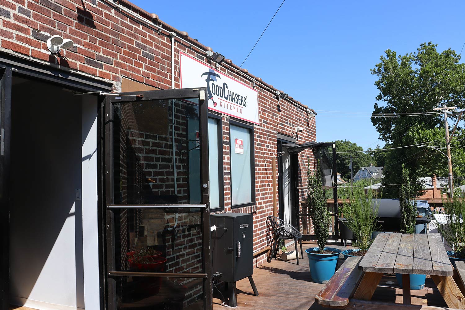 FoodChasers: 7852 Montgomery Ave, Elkins Park, PA 19027