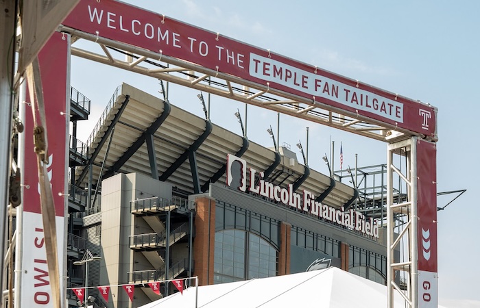 Temple Fan Tailgate Sign
