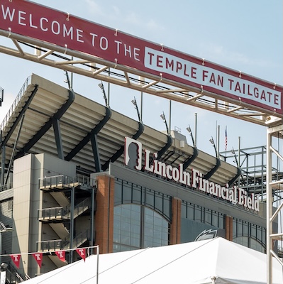 Fan tailgate gate.